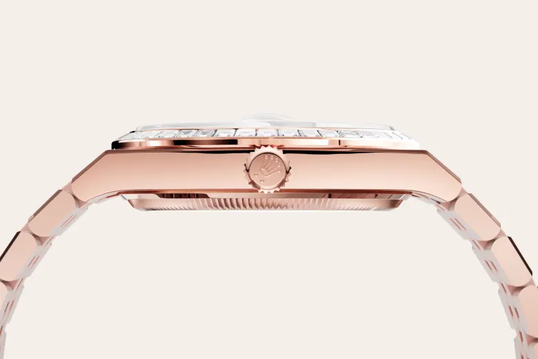 18 kt Everose gold